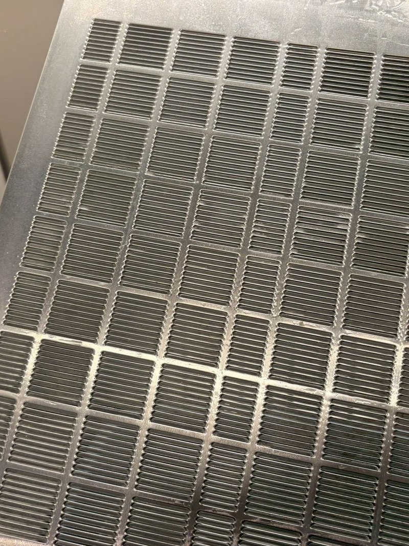 排気口フィルター清掃後